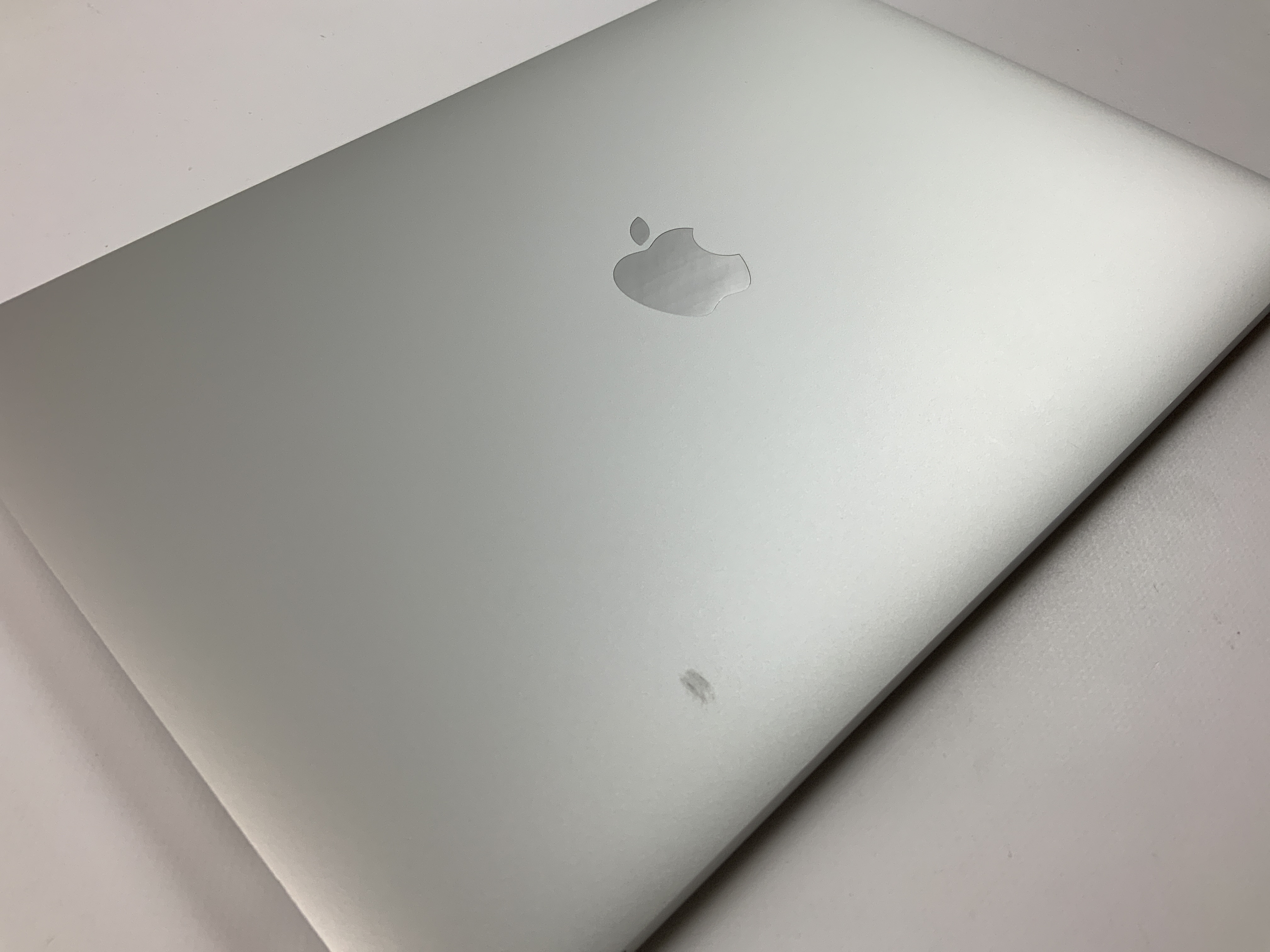 MacBook Pro 13" 4TBT Mid 2019 (Intel Quad-Core i5 2.4 GHz 16 GB RAM 256 GB SSD), Silver, Intel Quad-Core i5 2.4 GHz, 16 GB RAM, 256 GB SSD, Kuva 5